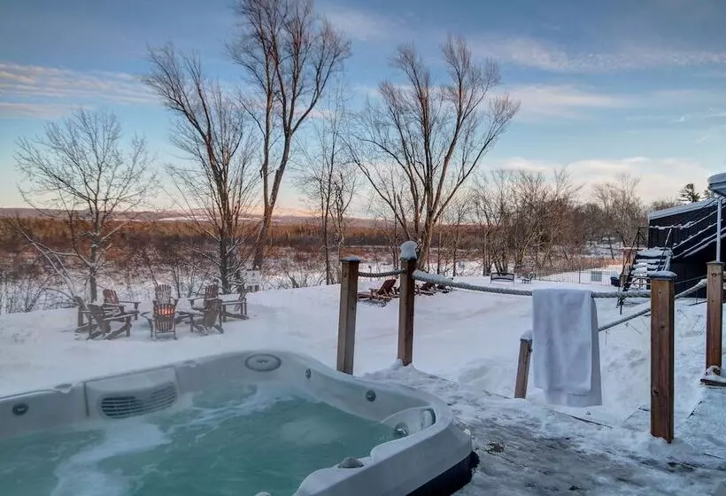 בית מלון כפרי Lac Brome