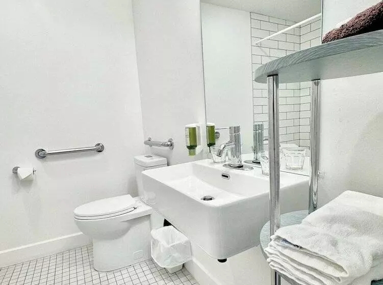 בית מלון כפרי Lac Brome