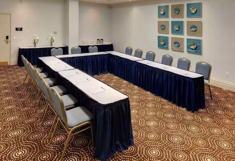 Radisson Hotel & Suites Fallsview