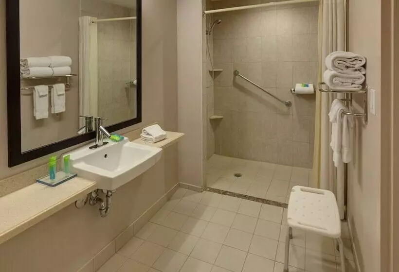 Radisson Hotel & Suites Fallsview