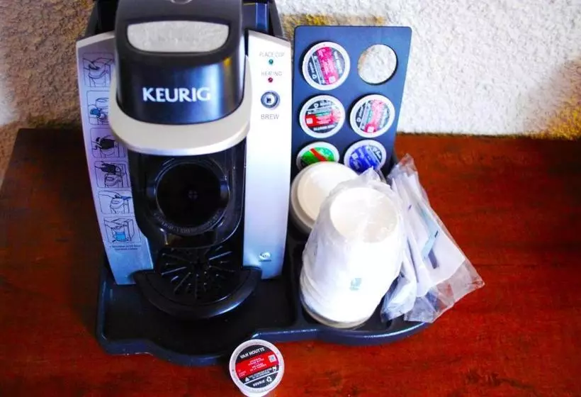 호텔 Ramada By Wyndham Edmonton Yellowhead Nw