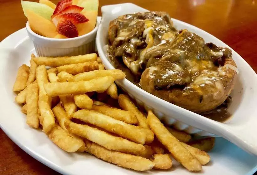 호텔 Ramada By Wyndham Edmonton Yellowhead Nw