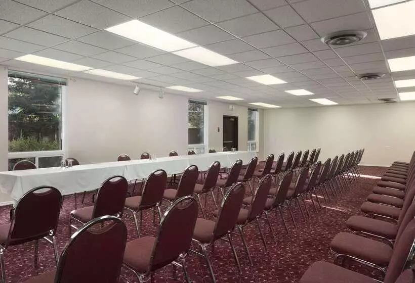 호텔 Super 8 By Wyndham West Kelowna Bc