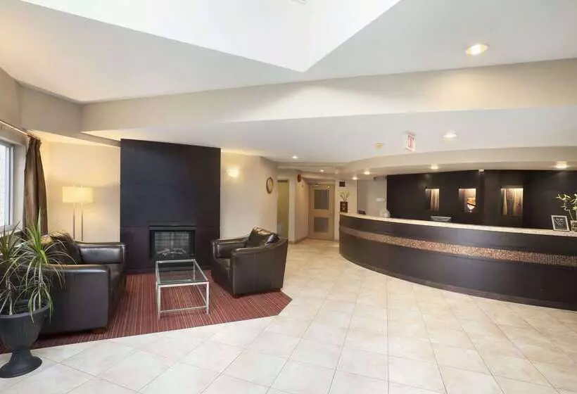 호텔 Super 8 By Wyndham West Kelowna Bc