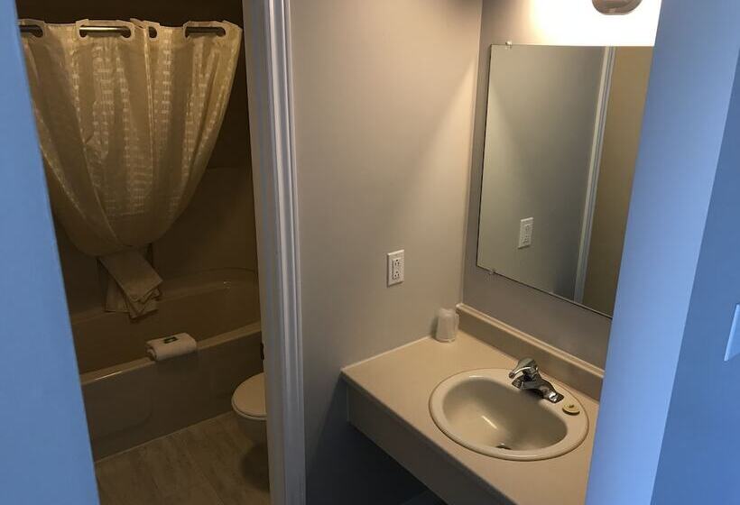 酒店 The Auberge Inn