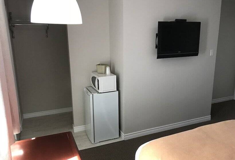 酒店 The Auberge Inn