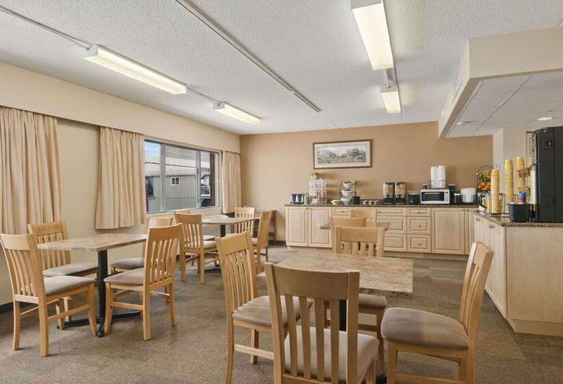 Otel Travelodge By Wyndham Prince George