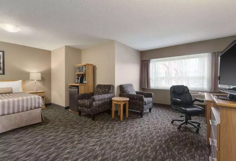 Отель Travelodge By Wyndham Prince George