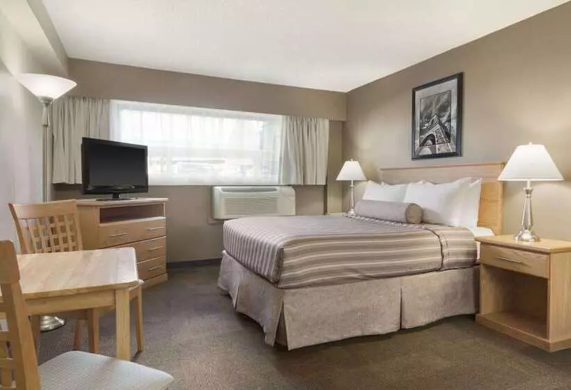 Отель Travelodge By Wyndham Prince George