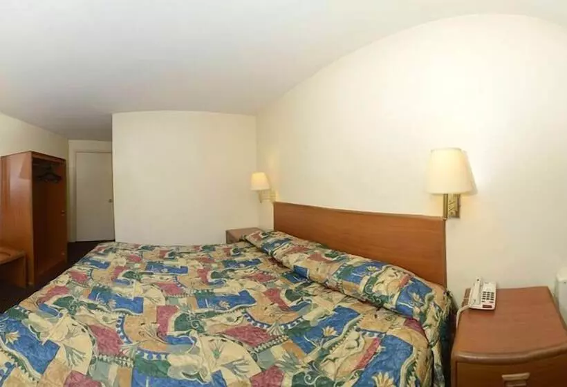 汽车旅馆  Travelers Inn