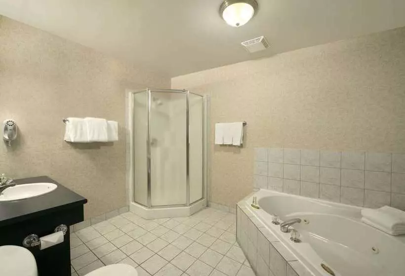 Ramada By Wyndham Jordan/beacon Harbourside Resort