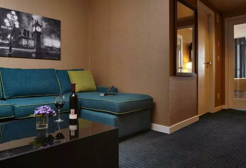 Executive Plaza Hotel & Conference Centre, Metro Vancouver