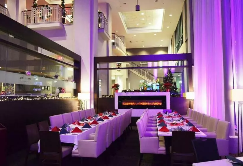 Executive Plaza Hotel & Conference Centre, Metro Vancouver