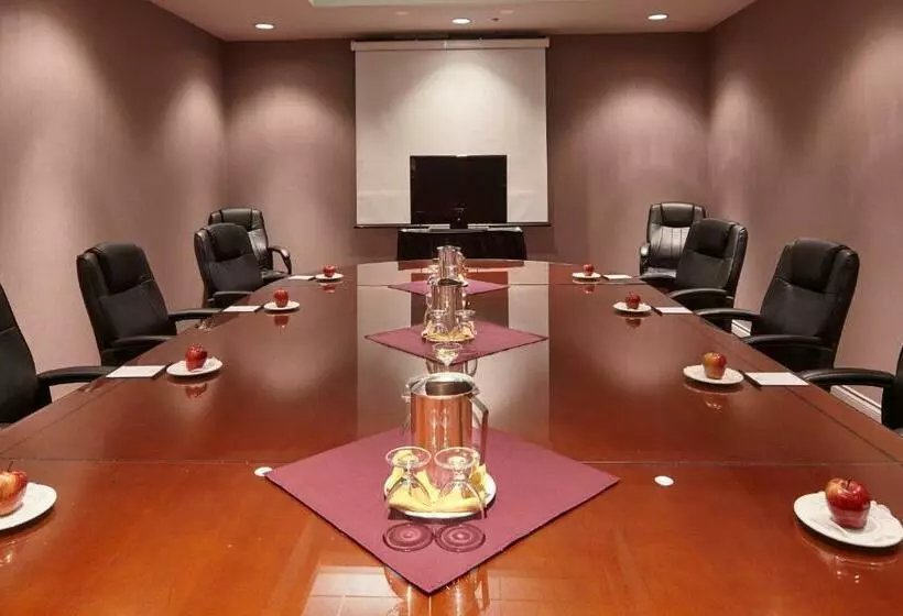 Executive Plaza Hotel & Conference Centre, Metro Vancouver