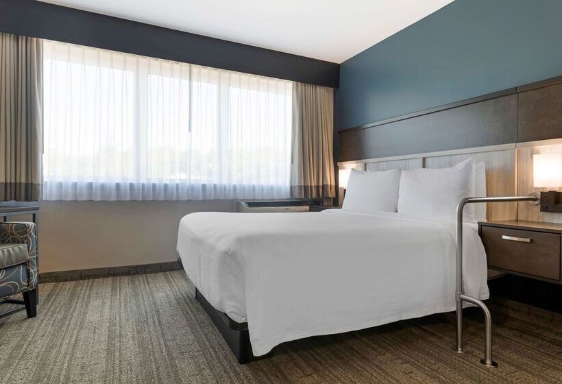 Best Western Plus Chocolate Lake Hotel Halifax