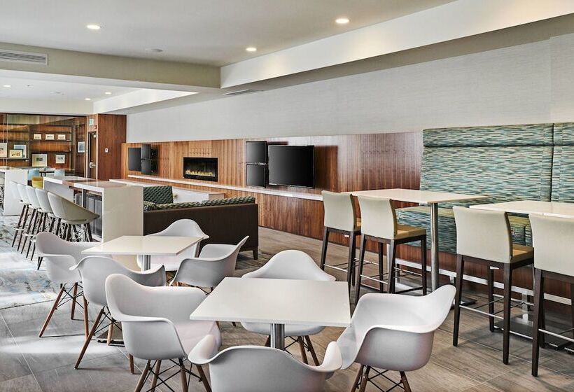 Delta Hotels By Marriott Dartmouth