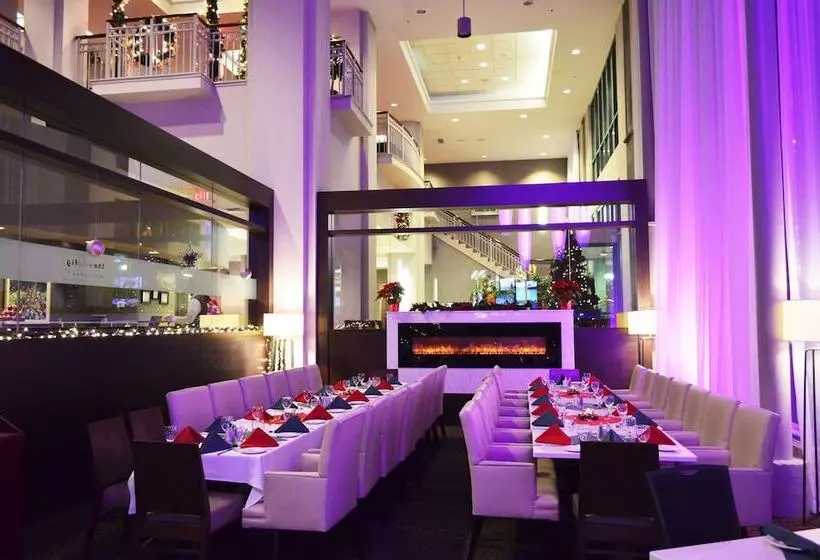 Executive Plaza Hotel & Conference Centre, Metro Vancouver