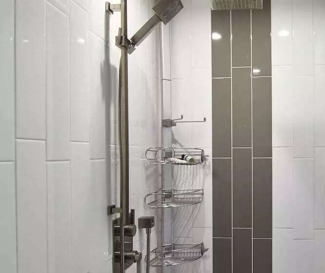 Executive Plaza Hotel & Conference Centre, Metro Vancouver