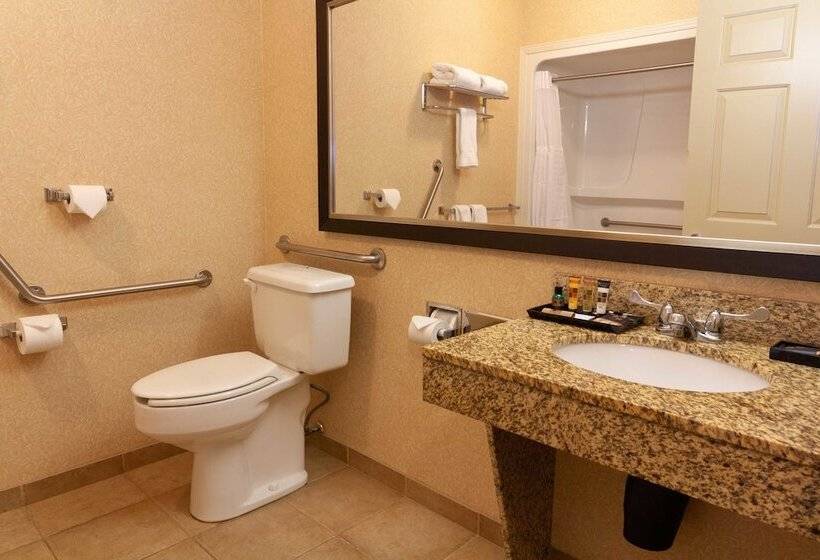 בית מלון כפרי Kelowna & Conference Centre