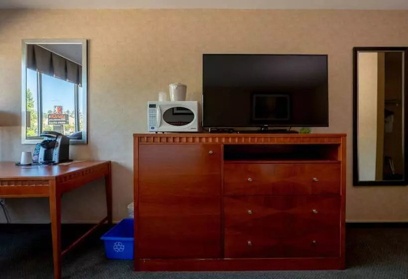 Отель Kelowna & Conference Centre