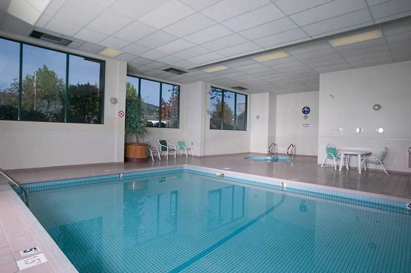 בית מלון כפרי Kelowna & Conference Centre