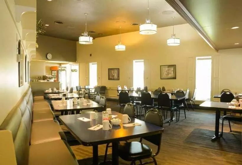 فندق Morden Motor Inn