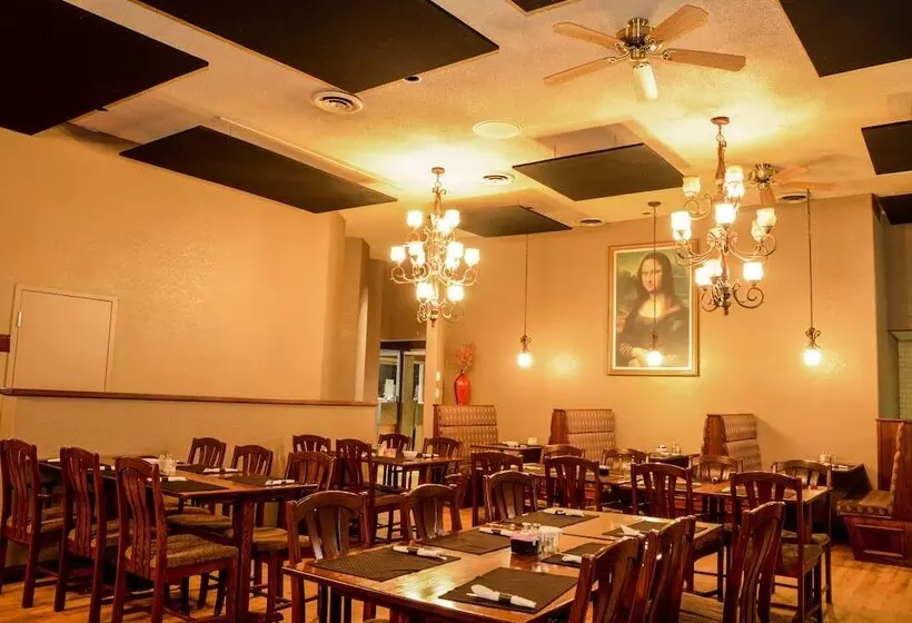 فندق Morden Motor Inn