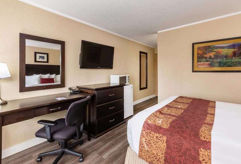 فندق Ramada By Wyndham Coquitlam