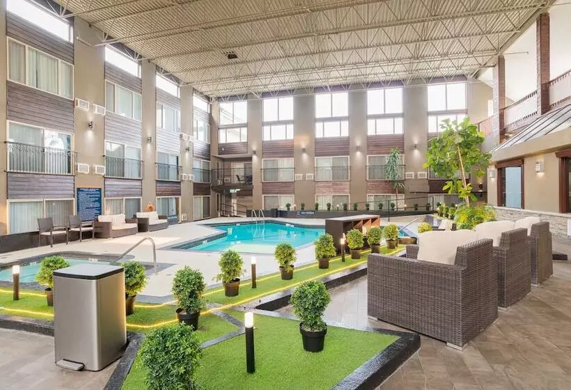 Sandman Hotel Edmonton West