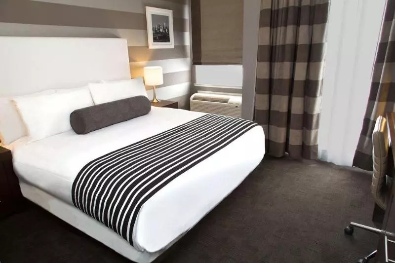 Sandman Hotel Edmonton West