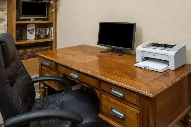 호텔 Stony Plain Inn & Suites