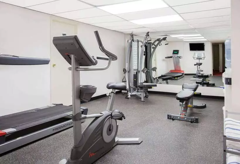 Hotel Super 8 By Wyndham Lethbridge