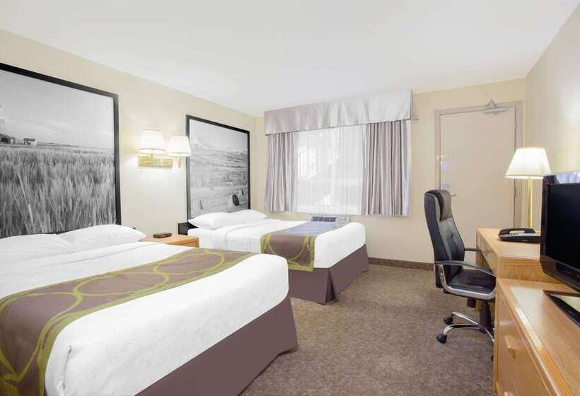 فندق Super 8 By Wyndham Lethbridge