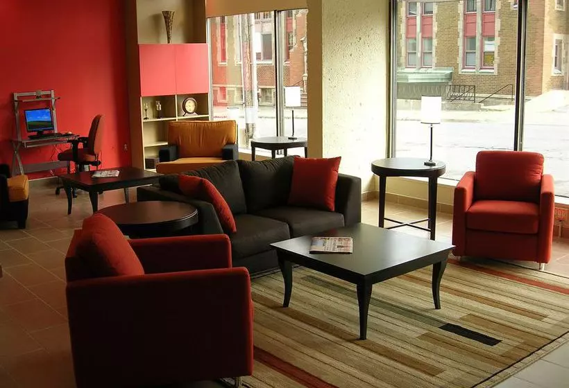 Dartmouth Oceanview Hotel