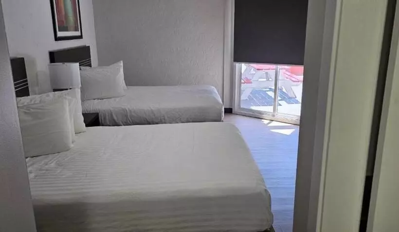 Riverside Motel