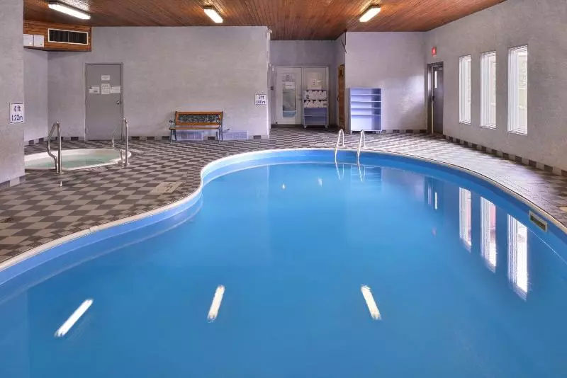 Szálloda Canadas Best Value Inn And Suites Fernie