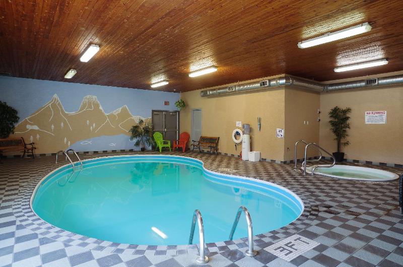 هتل Canadas Best Value Inn And Suites Fernie