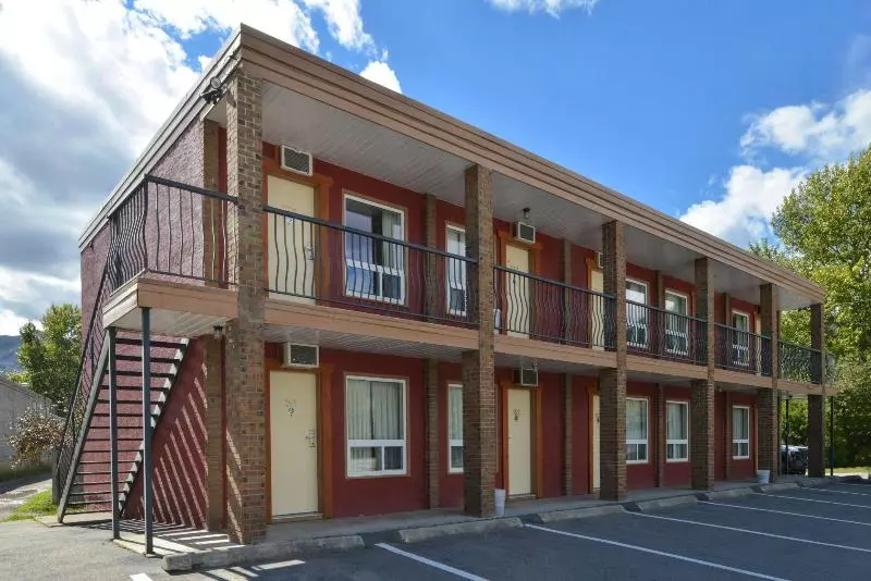 Szálloda Canadas Best Value Inn And Suites Fernie