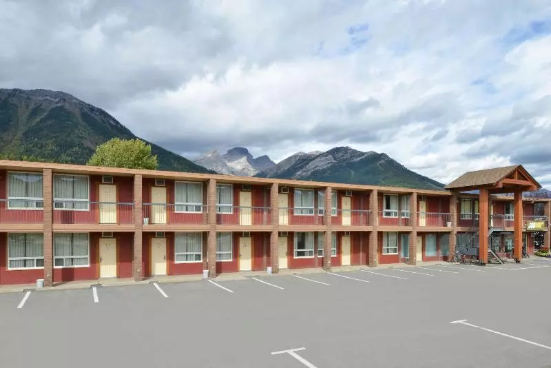 Szálloda Canadas Best Value Inn And Suites Fernie