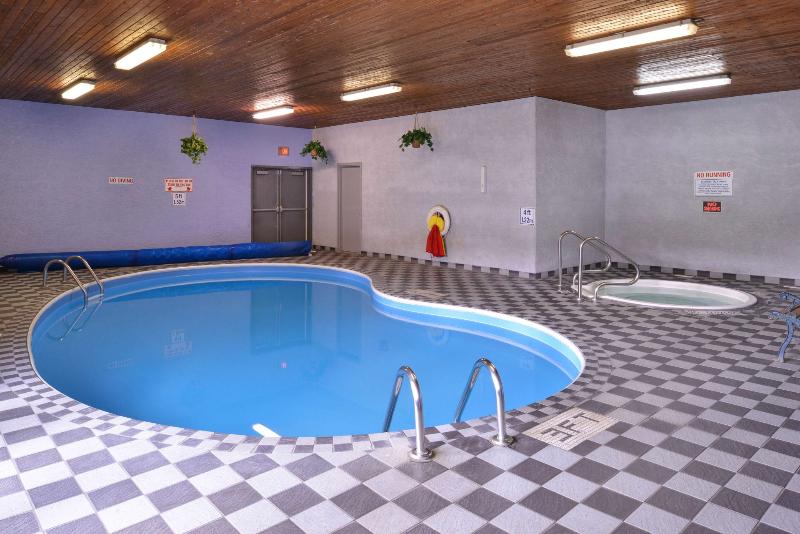 هتل Canadas Best Value Inn And Suites Fernie