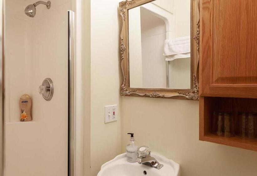 فندق Stone Maiden Inn