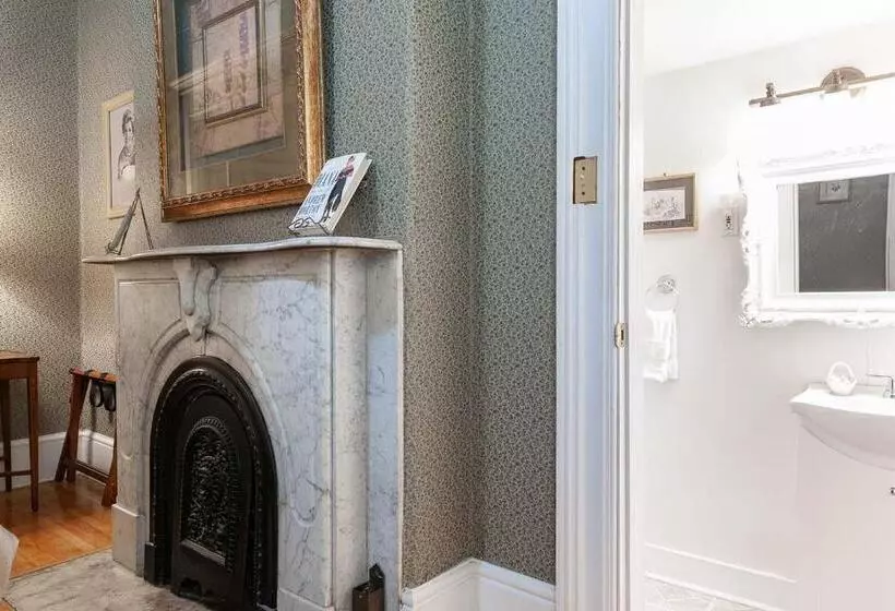 酒店 Stone Maiden Inn