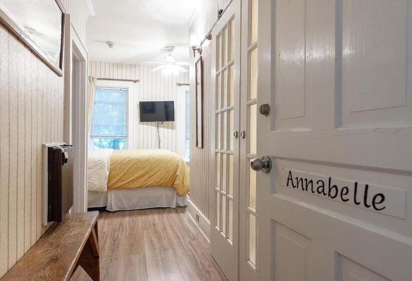 فندق Stone Maiden Inn