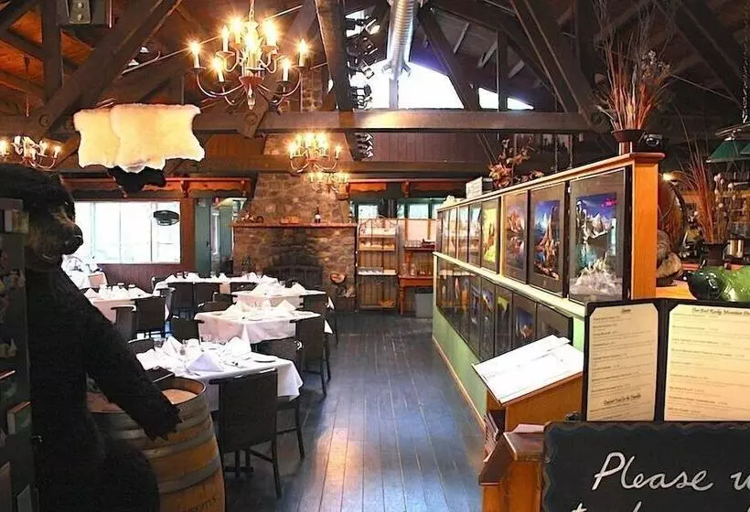 منتجع Sunwapta Falls Rocky Mountain Lodge