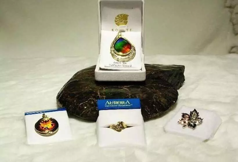 منتجع Sunwapta Falls Rocky Mountain Lodge