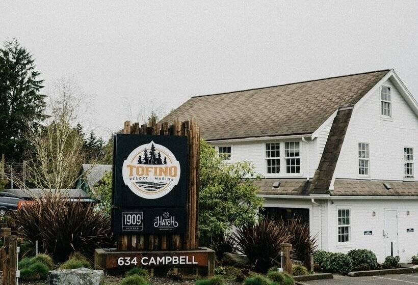 Tofino Resort + Marina