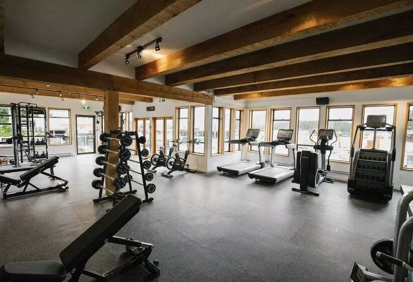 Tofino Resort + Marina