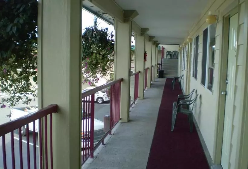 モーテル Town Centre Inn