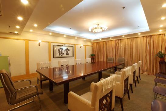 Hotel Capital Airport