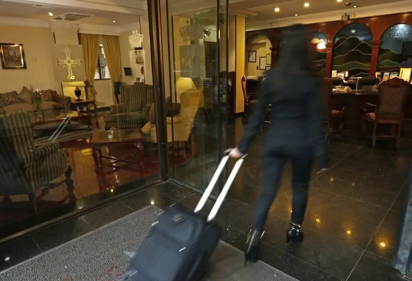 فندق Principado De Asturias